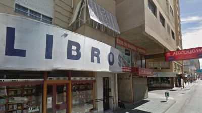 Vecinos de un edificio, afectados luego de que alguien arrojara gas pimienta en los pasillos