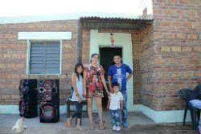 Inauguraron vivienda social en la localidad de Antaj�