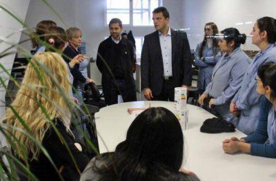 Massa reafirm� su compromiso con la industria de Tierra del Fuego