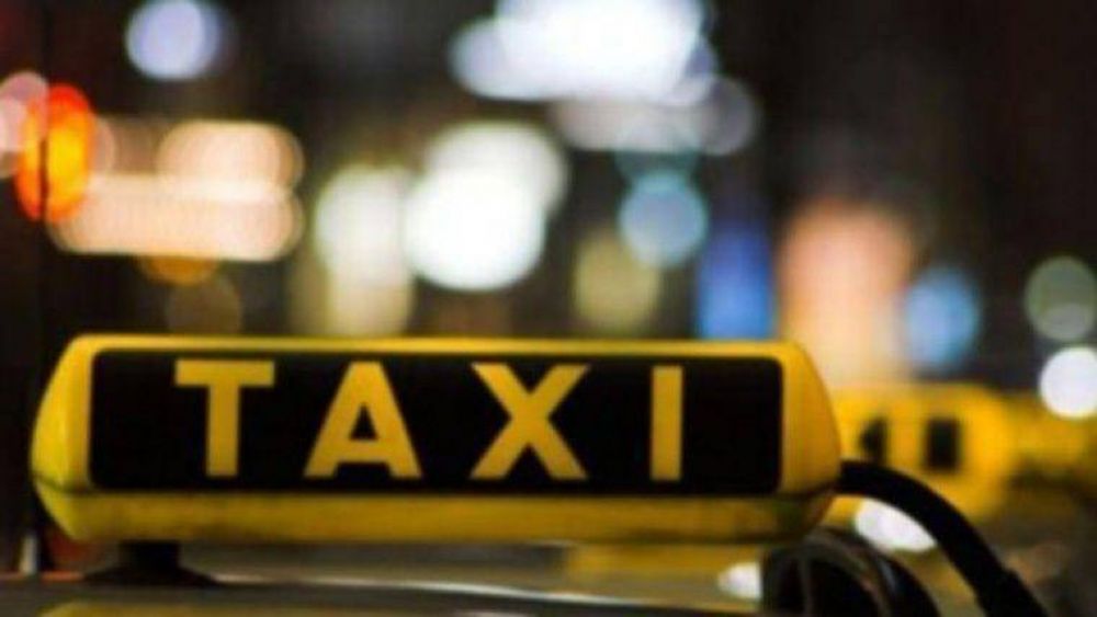 Los taxistas no paran pero est�n en alerta