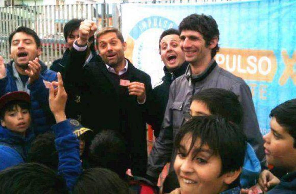 Cesar Vargas y Sciurano presentes en la inauguraci�n del local Padre M�gica