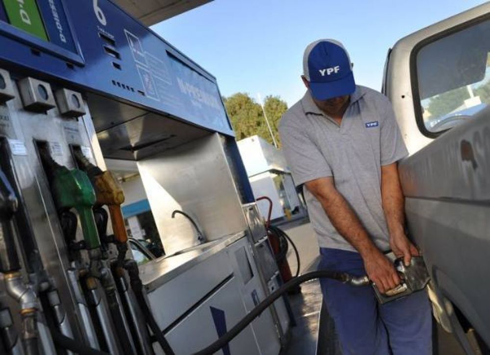 El 24 y el 31 las estaciones de servicio atender�n de 22 a 6