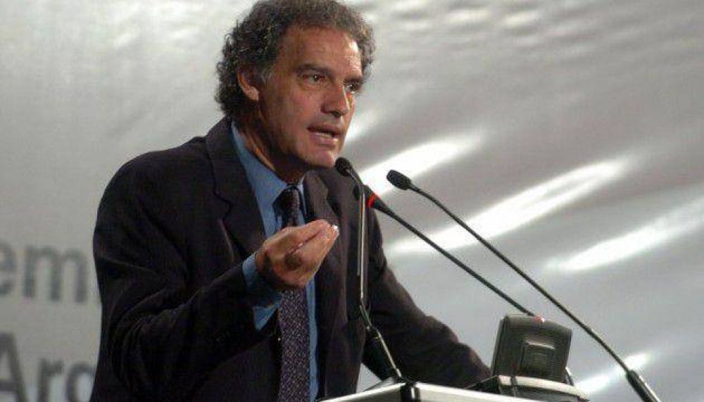 Ibarra: �La Ciudad triplic� la deuda en d�lares con tasas alt�simas�