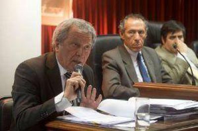 Para la oposici�n, las cloacas chacareras deber�an costar la mitad