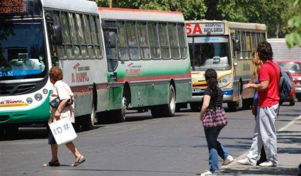 Conoc� como funcionar� el servicio de colectivos para estas fiestas