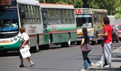 Conoc� como funcionar� el servicio de colectivos para estas fiestas