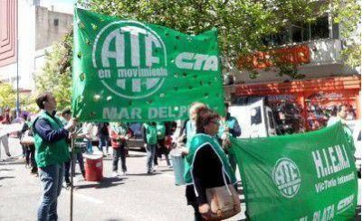 Trabajadores de ATE realizan un paro de actividades