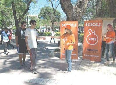 La �Ola Naranja� trabaja en La Rioja por �Daniel Scioli Presidente�