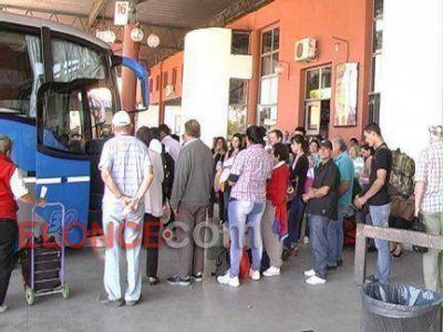 Por las Fiestas y las vacaciones se registra un intenso movimiento en la terminal de �mnibus