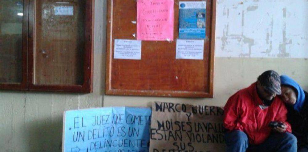 Familiares de los acusados por asesinar a Lu�s �Pato� Condori manifestaron durante la audiencia preliminar de elevaci�n de la causa a juicio