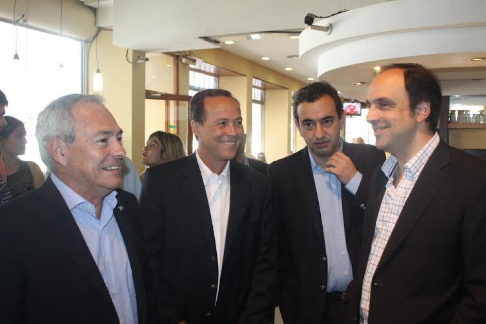 Barletta, Giustiniani y Javkin presentaron su propuesta para competir dentro del Frente Progresista