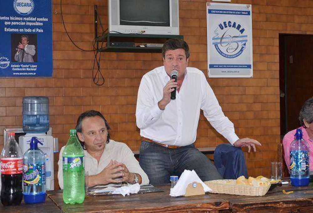 Mariotto se reuni� con gremios en Tigre y cr�tic� duro al massismo