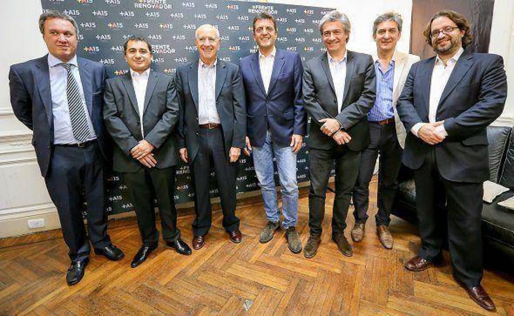 Massa y Lavagna cerraron el primer a�o de la Escuela de Gobierno