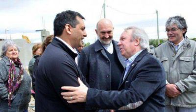 Gobernaci�n inaguro ampliaci�n de Red de Agua en el Barrio Padre Olivieri
