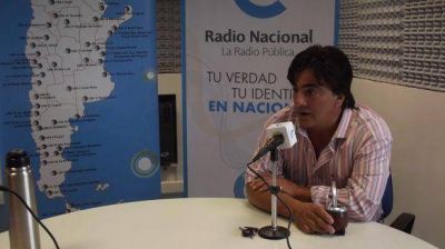 V�zquez sobre Peralta: �Ha estafado la ilusi�n del pueblo Santacruce�o�