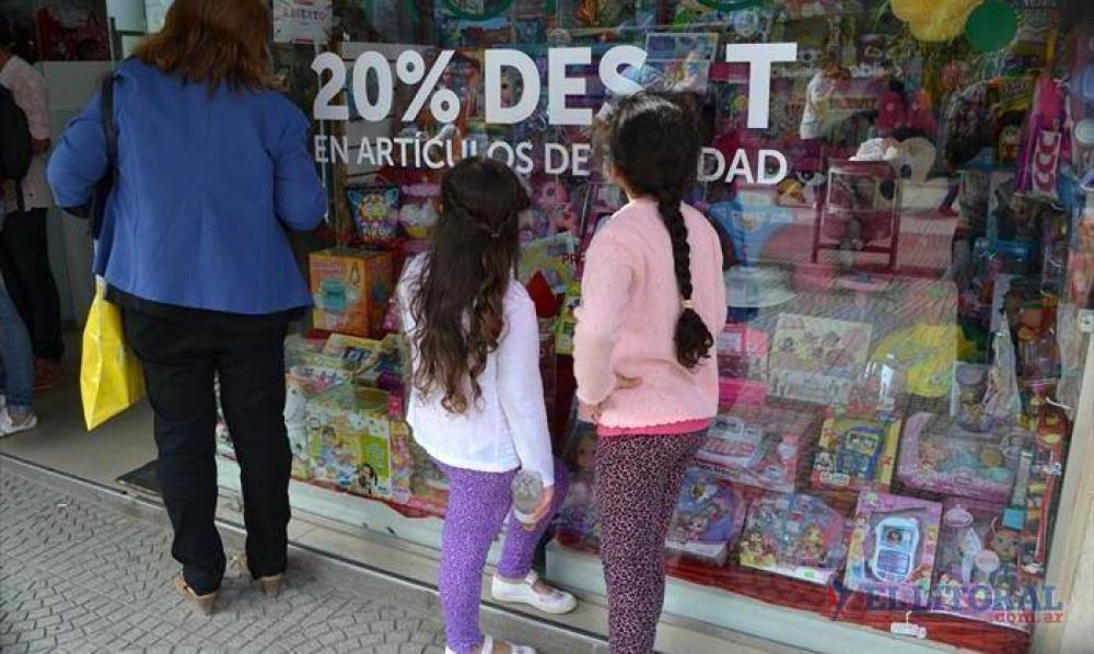 Comercios de la peatonal abrir�n hoy en horario corrido y s�lo hasta las 19