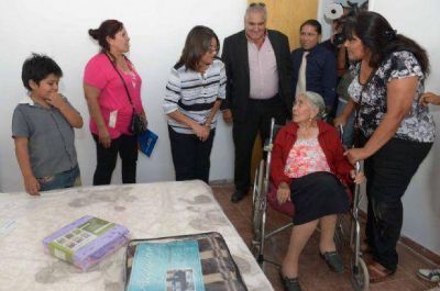 Entrega de viviendas en Sij�n