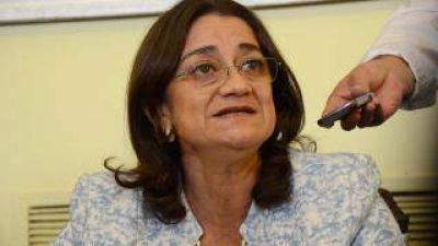 Luc�a: �A toda cr�tica hay que responder con honestidad, trabajo y m�s trabajo�