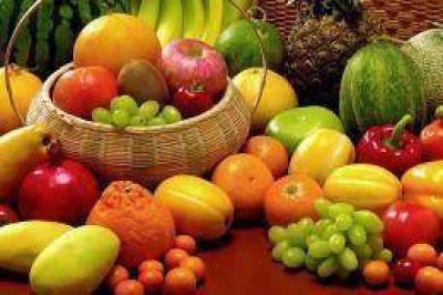 Claves para una cena navide�a sana: reducir las bebidas con az�car y alcohol y sumar frutas y verduras