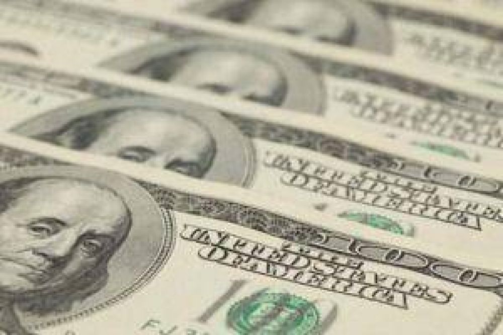 D�lar blue salt� 20 centavos a $ 13,38 y volvi� a niveles de hace un mes
