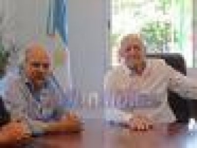 Acu�a y Granados inauguraron un nuevo CPC en Hurlingham