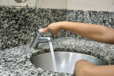 Anoche se restablec�a el agua en Comodoro Rivadavia