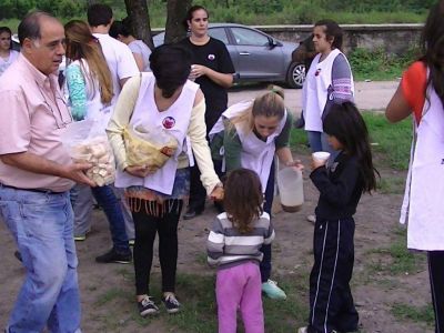 Manos Abiertas celebr� la Navidad en La Isla