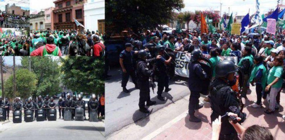 Con Paro, movilizaci�n y escraches, los trabajadores expresaron lo que piensan de este Gobierno