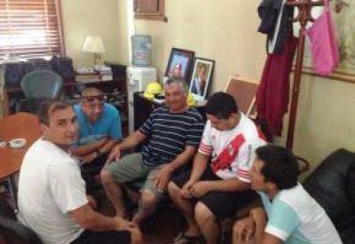 Acosta asegur� que la toma sigue 