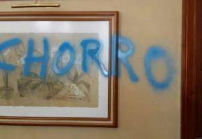 Guacone insiste en la Justicia por la toma