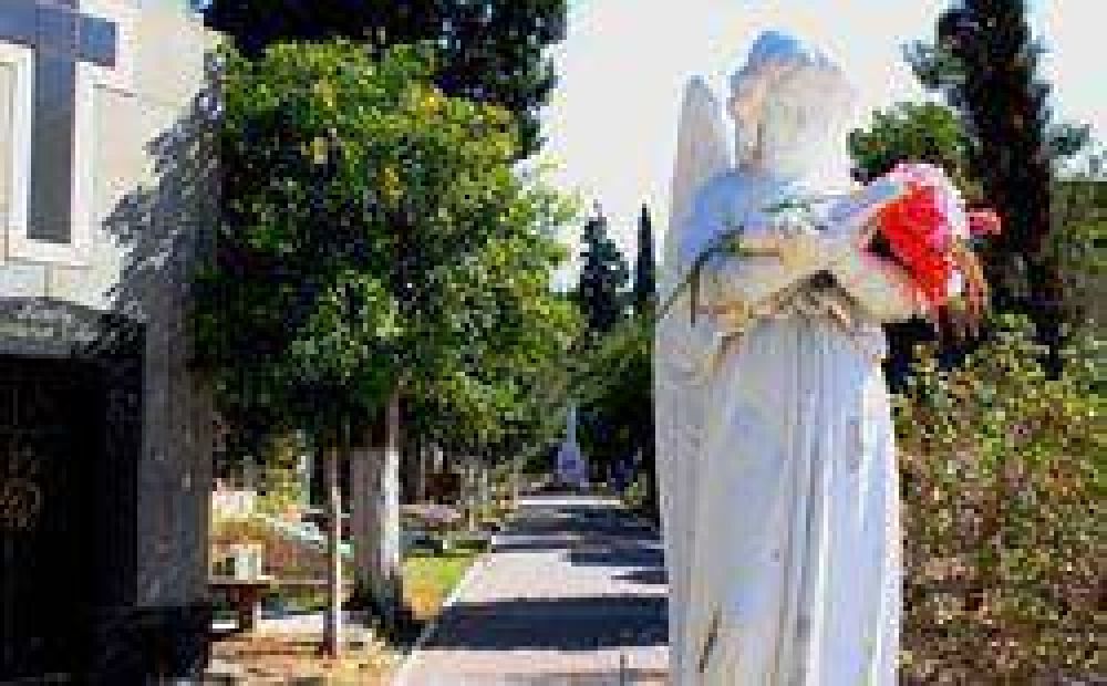 El cementerio La Piedad trabajar� en horario corrido para las fiestas de fin de a�o