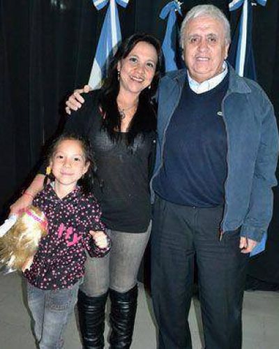 Cant�n entreg� terrenos del Bicentenario sector 3