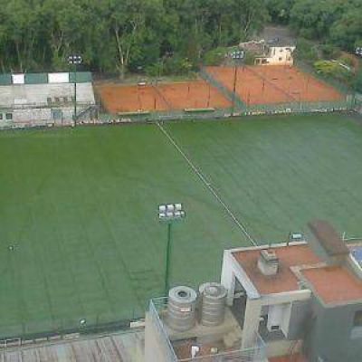 �Marca tendencia? Excursionistas tendr� el primer campo de juego de c�sped sint�tico de AFA