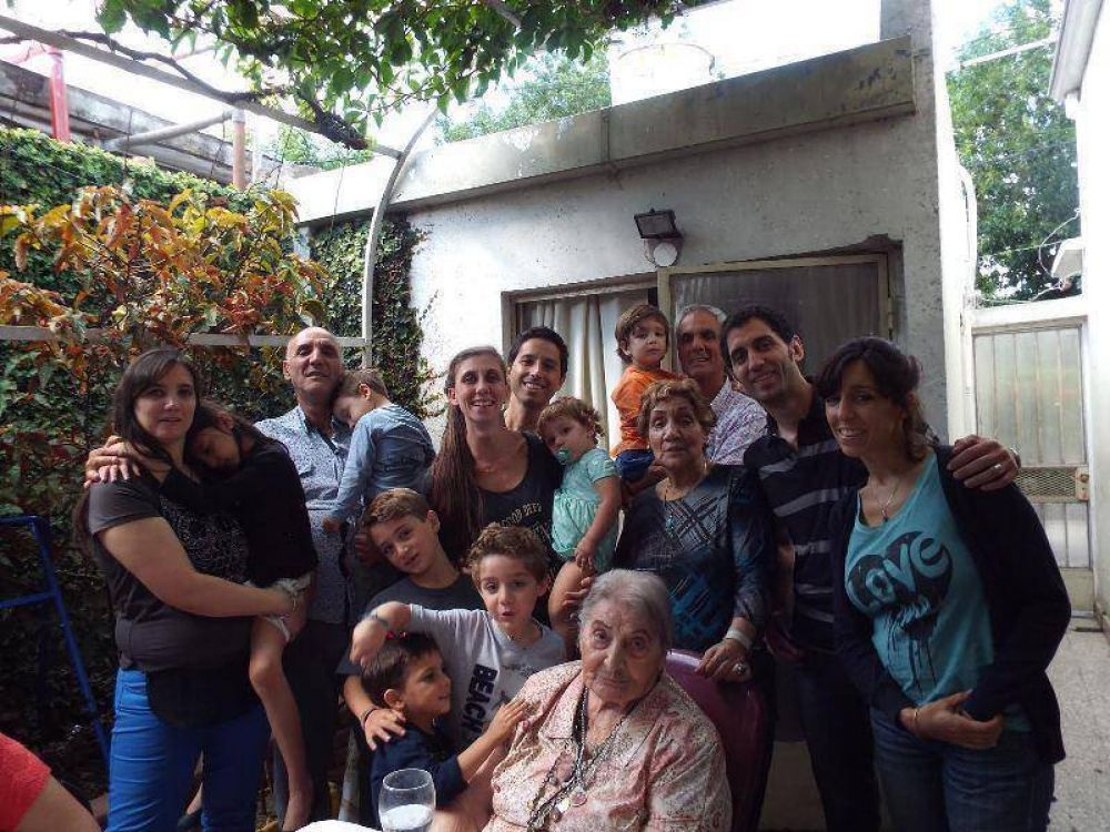 Cumpli� 100 a�os una enfermera que trabaj� m�s de 3 d�cadas en un Hospital P�blico de la Provincia