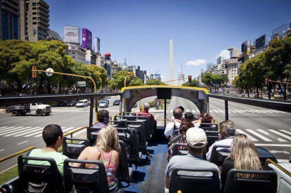 Turismo: en los �ltimos 10 meses, 31 millones de argentinos viajaron por el pa�s