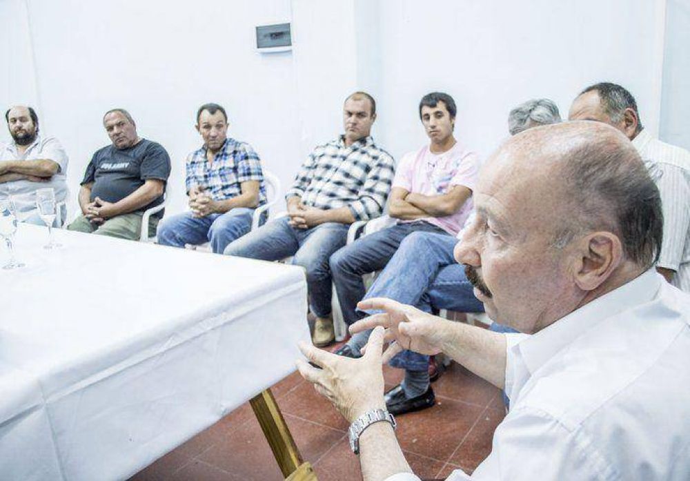Inza comparti� un brindis con empresarios locales