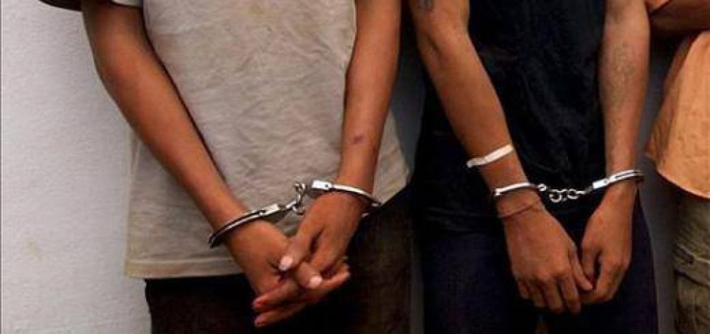 Asesinaron de tres pu�aladas a un hombre en Montecarlo y hay cuatro detenidos