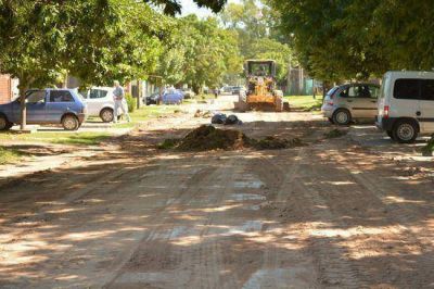 El Municipio desarrolla tareas de perfilado y entoscado en calles San Mart�n y Capit�n Fausto Gavazzi