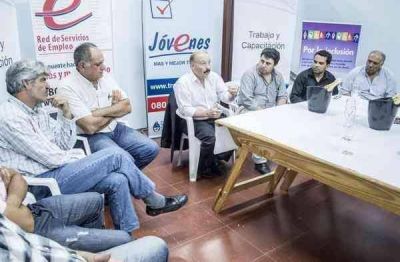 INZA COMPARTI� UN BRINDIS CON EMPRESARIOS LOCALES