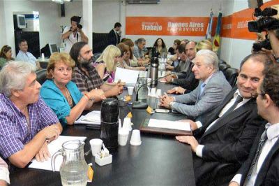 La Provincia conf�a en cerrar a tiempo el acuerdo con docentes   