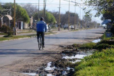 Rescataron a dos chicos abandonados por su padre en el barrio Los Troncos de Santa Fe