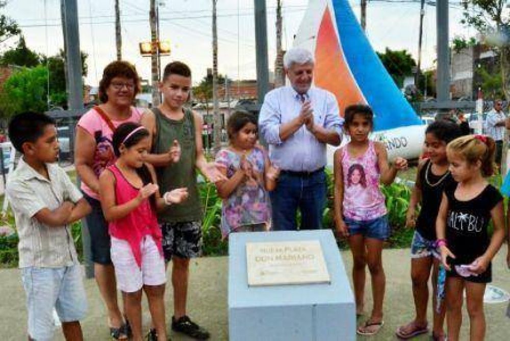 Luis Andreotti inaugur� una nueva plaza para los barrios Don Mariano y Villa Hal