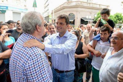 Massa junto a Caso en San Nicol�s