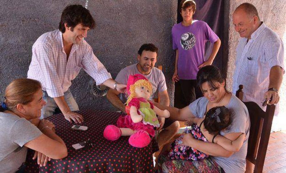 Cumpli� dos a�os Juana, la primera beba nacida por un tratamiento gratuito de fertilizaci�n asistida en Olavarr�a