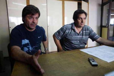 �El Intendente perdi� documentaci�n y trab� la construcci�n de 100 viviendas�
