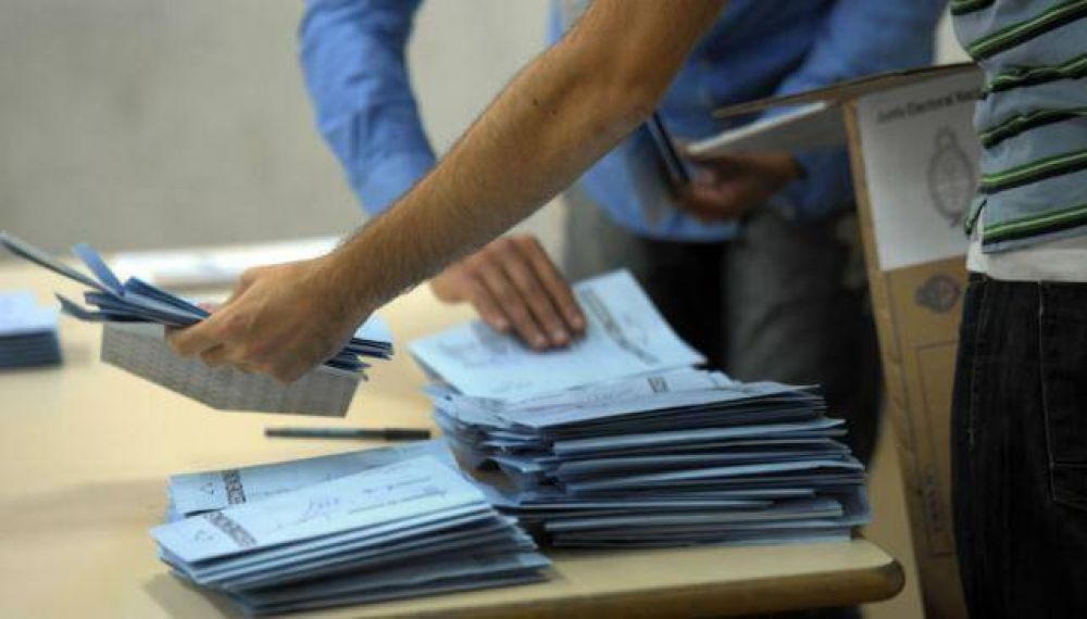 C�rdoba es una de las cinco provincias que a�n no fijaron fecha para elegir gobernador