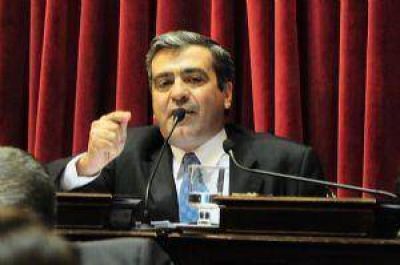 Cano: �Espeche tiene que tener miedo de ir preso por corrupto�