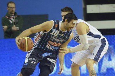  Pe�arol venci� a Bah�a B�sket en Once Unidos