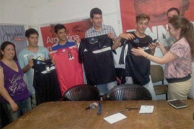 Se entregaron los premios del torneo de f�tbol organizado por la Juventud Socialista