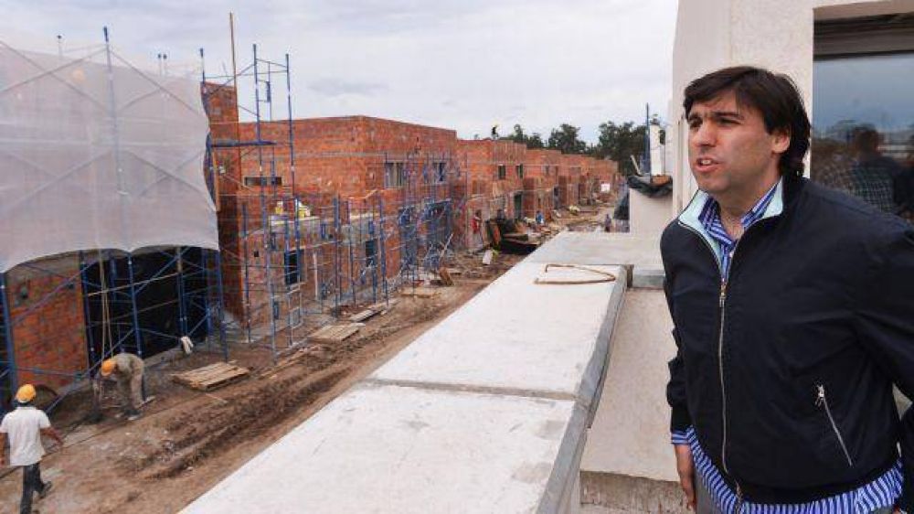 Bossio: �Si Massa quiere hacer m�s casas que empiece por ceder m�s terrenos en Tigre�